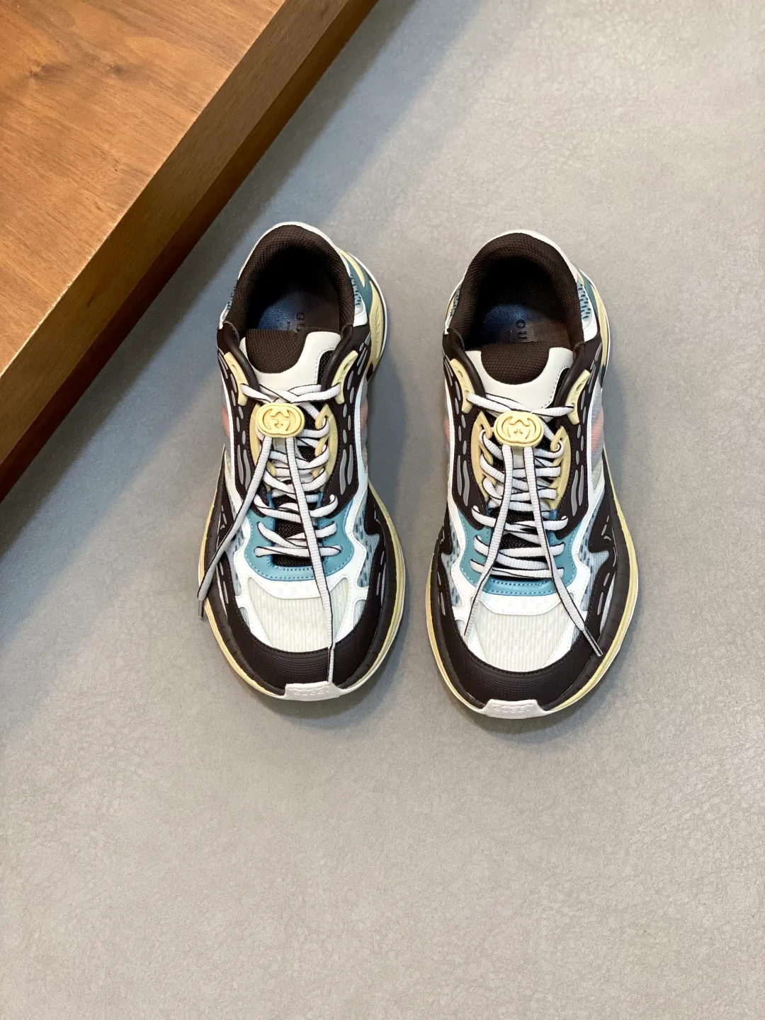 Men's Men's Shoes 💰900 Gucci Gucci 2.0 Sports Shoes Couple's Style Retro Casual Shoes Running Shoes Original Purchase, Development, Production Gucci 2.0 Sports Shoes reinterpret the brand's iconic striped webbing elements. This sneaker reinterprets the iconic details. It uses EVA thick soles and a smart silhouette to bring a stable and comfortable wearing experience. Exquisite packaging at the delivery counter. Fabric: original imported cowhide + technical fabrics. Lining: original imported breathable mesh. Sole: original molded ultra-light foam rubber. Bottom thickness: 4CM. Size: 39-44 (customized for 38, 45, 56)